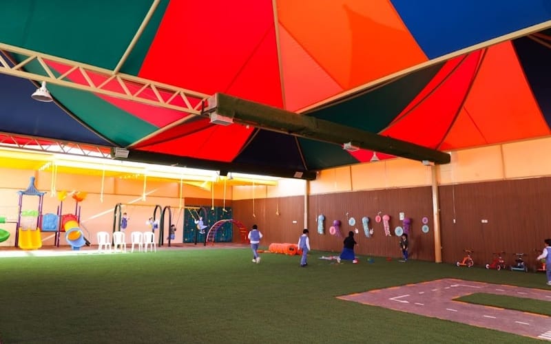 Konoz National Schools — عالمية school in Arar, Saudi Arabia